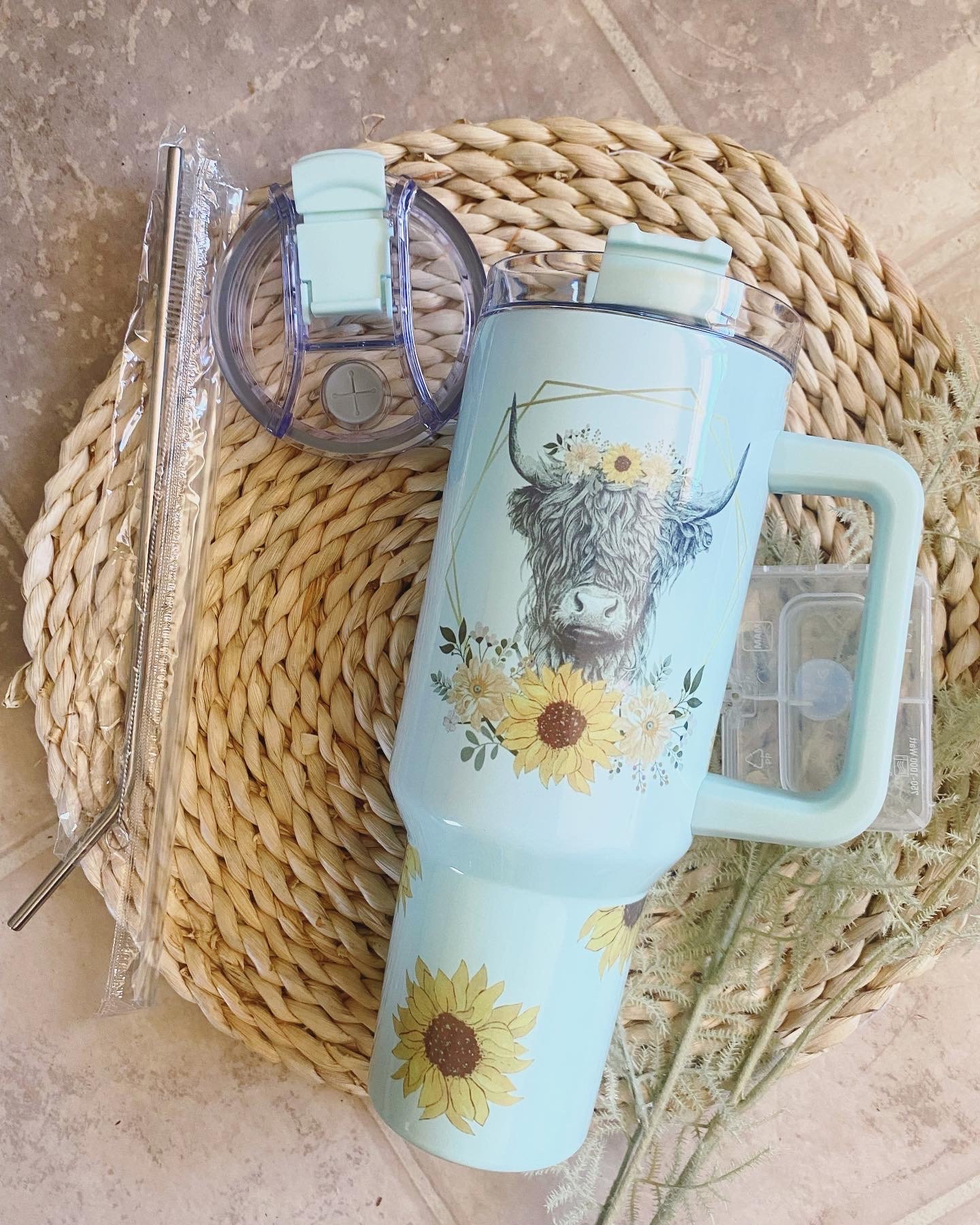 Cow Tumbler Gift| 30oz or 40oz Tumbler with handle, Birthday Anniversary Gift for Western Farmer, Highland cow lovers HFN